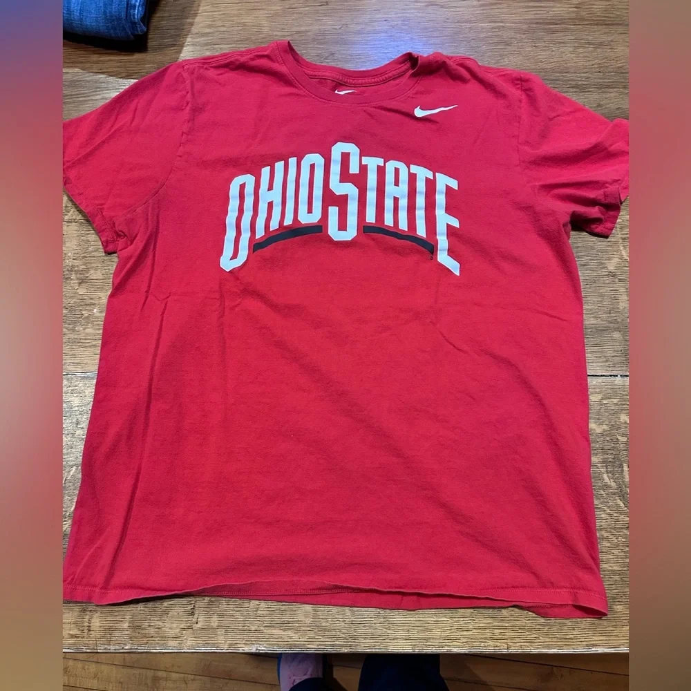Nike OHIO state size XL tshirt red athletic fit‎